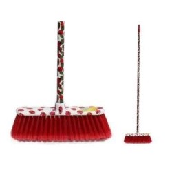 Escoba con palo decorada 1,2m
